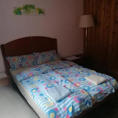 Smucarska Koca ベッド・アンド・ブレックファスト 3*